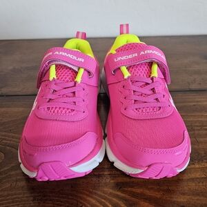 Under Armour Girls' Neon Pink/Yellow Sneakers/Shoes. Running/Play Sz 1 NWOB